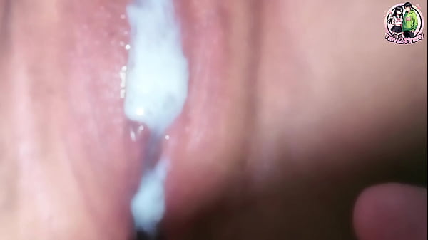 สาวไทยจัดหนักตอนผัวไม่อยู่ โดนเย็ดคาชุดจนน้ำแตกในหี Creampie สุดเสียว