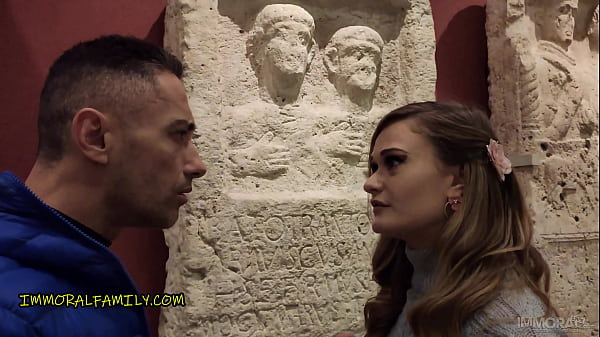 Bratty British Babe Honour May Coli Di Museum Sejarah Bareng Bokap Tiri – Keluarga Tak Bermoral 4k