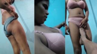 Desi Cewek Bugil Pamerin Tubuhnya Ke Adik Ipar Mesum