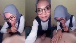 Mutia Hijab Ngewe Sambil Nyepong Kontol Pacar Sampe Basah