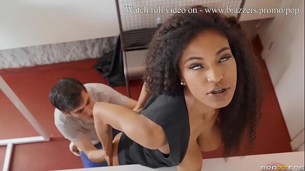 Tonton Penuh: Crot Di Popcorn, Muncrat Di Pantat, Dan Tepuk Jilat Dari Tina Fire / Brazzers – Www.brazzers.promo/pop