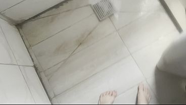 Gue Nemuin Dildo Di Kamar Ibu Tiri Arab Gue, Trus Gue Suruh Dia Nyobain Kontol Asli.