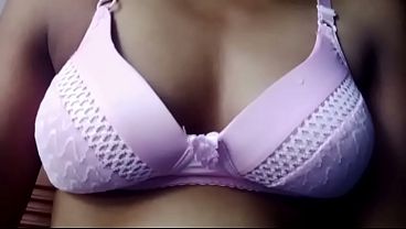 Makan Malam Panas, Gadis India Bikin Ngiler