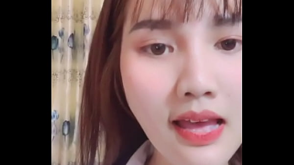 Tonton Bigo Live, Goyangannya Bikin Meleleh, Bibir Menggoda, Siap Bikin Kamu Makin Panas.