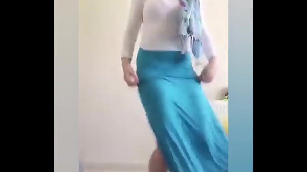 Tarian Arab Bikin Makin Panas, Goyangannya Bikin Nafsu Naik!