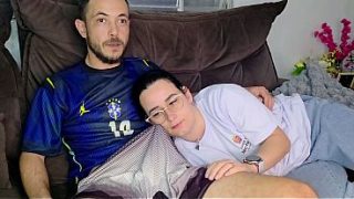 Kakak Tiri Digoda Adik Tiri Sambil Nonton Bola Brasil, Makin Panas Makin Liar.