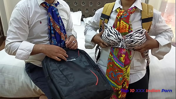 Rendang Habis, Si Murid Rajin Ngewe Cewek Desi Di Hotel Oyo, Pertama Ketemu Langsung Crot.